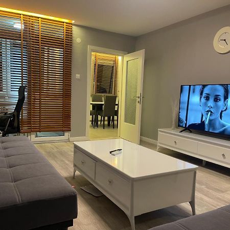 Idealapartments Llc 4 Pristina Buitenkant foto