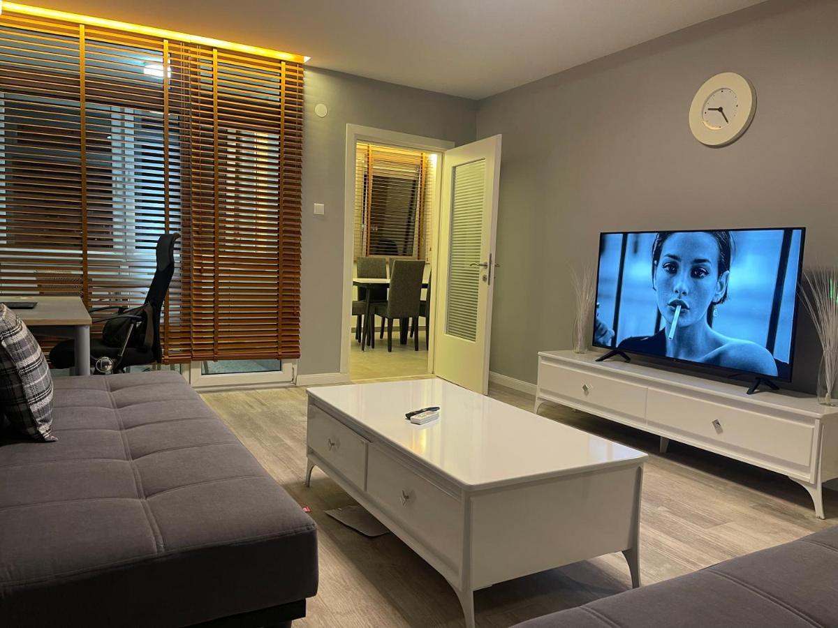 Idealapartments Llc 4 Pristina Buitenkant foto